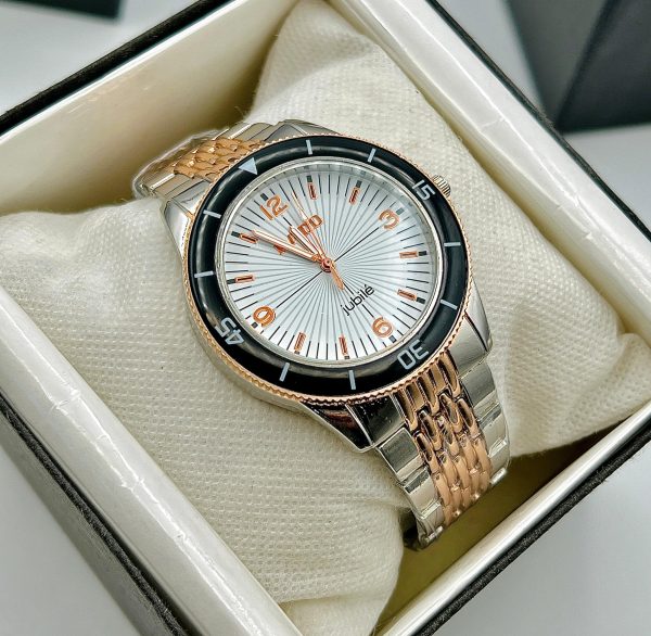 Aa1 Rado Analog Watch